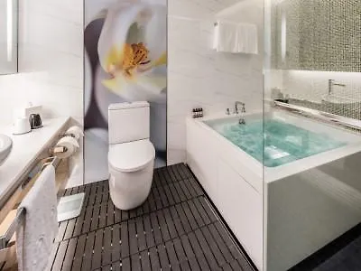 Lodgewood By Nina Hospitality Mong Kok Гонконг 4*,  Китай
